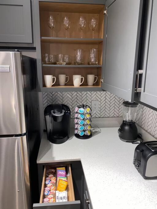 Your Warm Spacious Unit With Pool - Medical Center Houston Exteriör bild