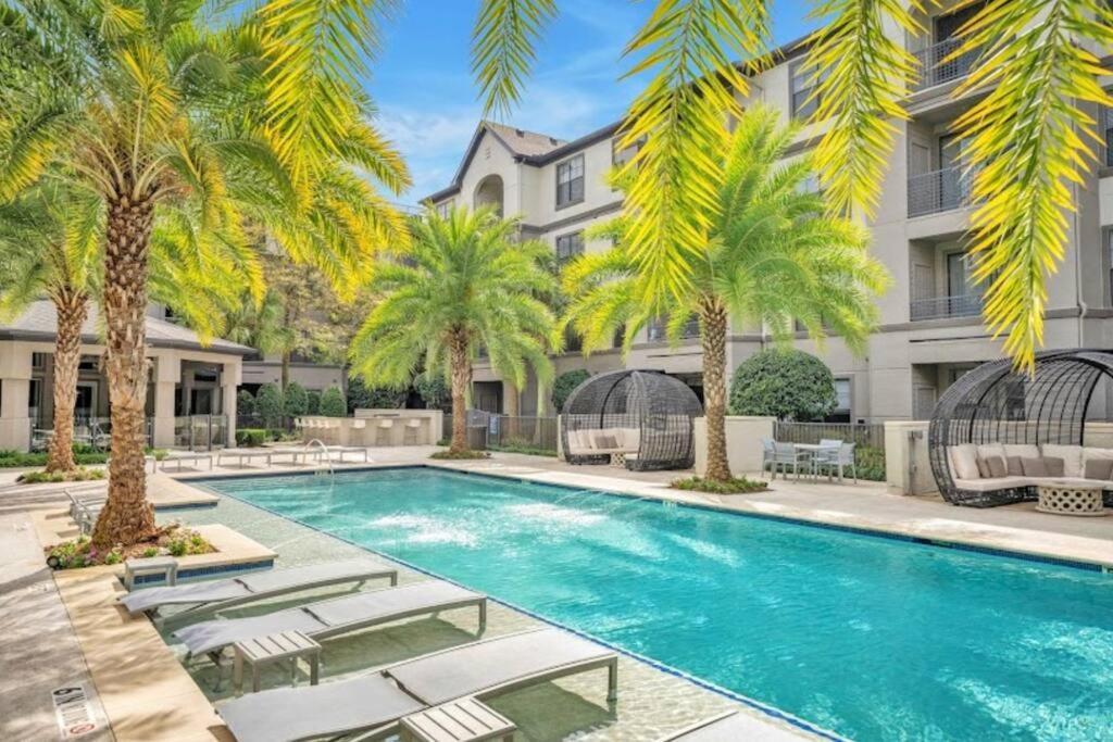 Your Warm Spacious Unit With Pool - Medical Center Houston Exteriör bild